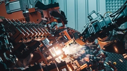 探秘嵐圖4.0數(shù)字工廠 當(dāng)“造車新實(shí)力”以軟件定義未來